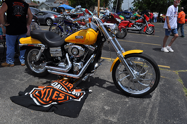 Collinsville Catsup Bottle Car Show