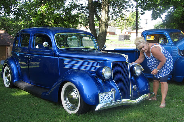 Collinsville Catsup Bottle Car Show